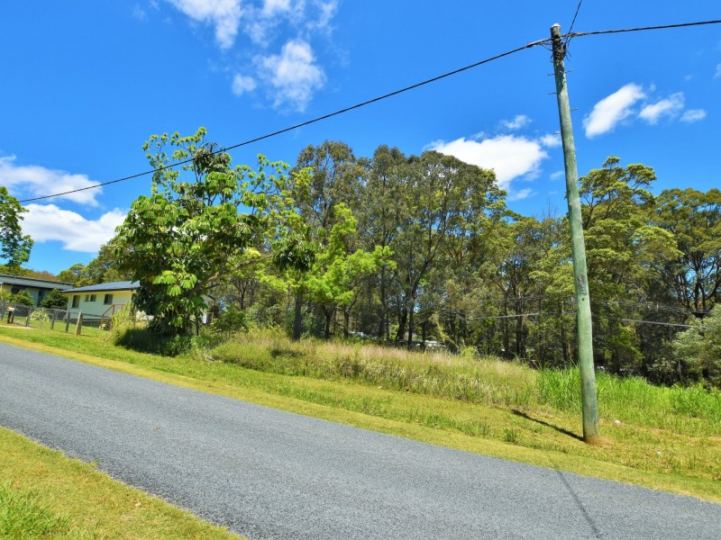 8 Roebuck Rd, Russell Island QLD 4184