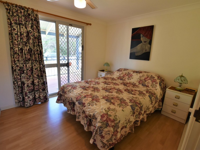 10 Tenanne Street, Russell Island QLD 4184