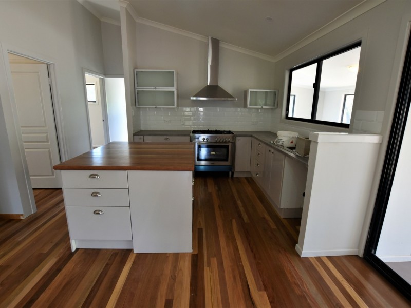 50 Villawood Rd, Russell Island QLD 4184