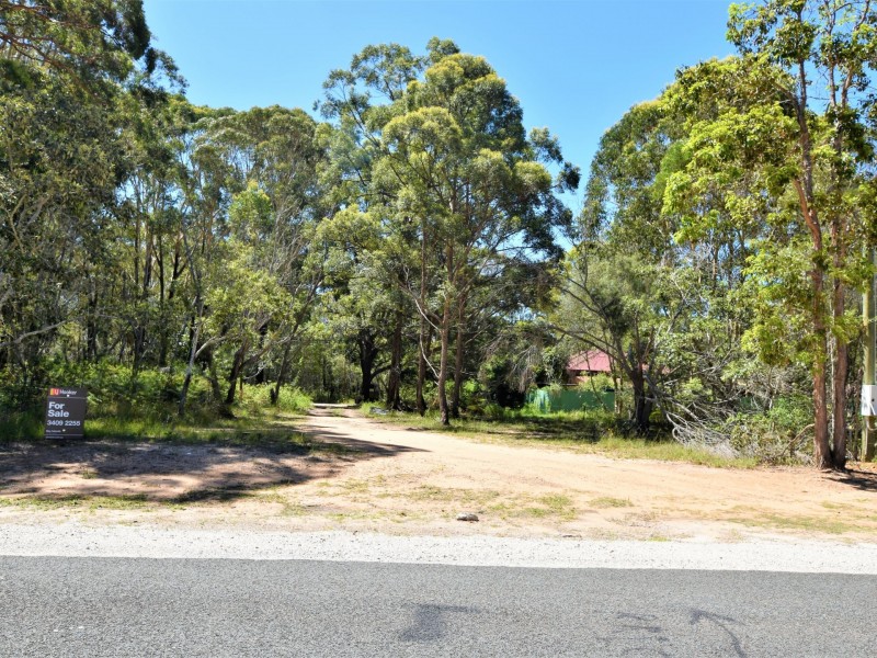 33 Stradbroke Island, Russell Island QLD 4184
