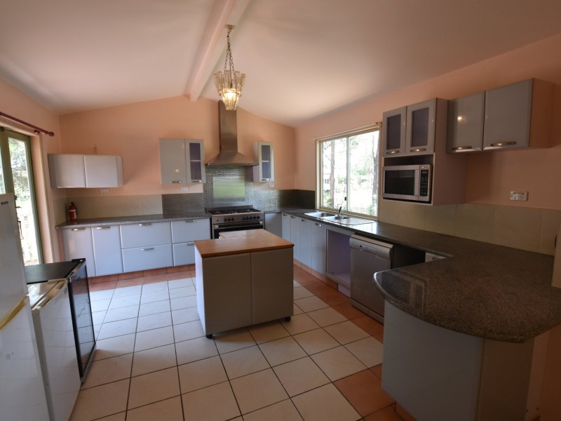 8 Canna Street, Russell Island QLD 4184