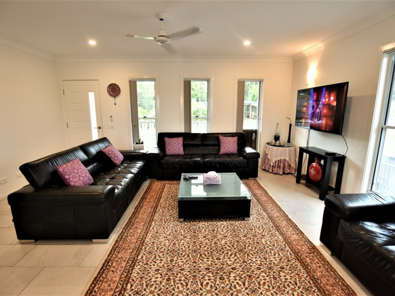 7 Yacht Street, Russell Island QLD 4184