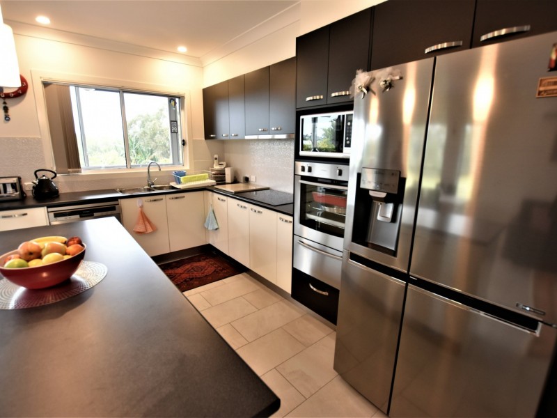 7 Yacht Street, Russell Island QLD 4184
