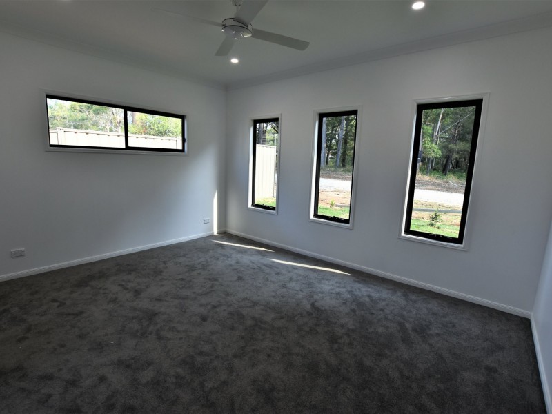 13 Pia St, Russell Island QLD 4184