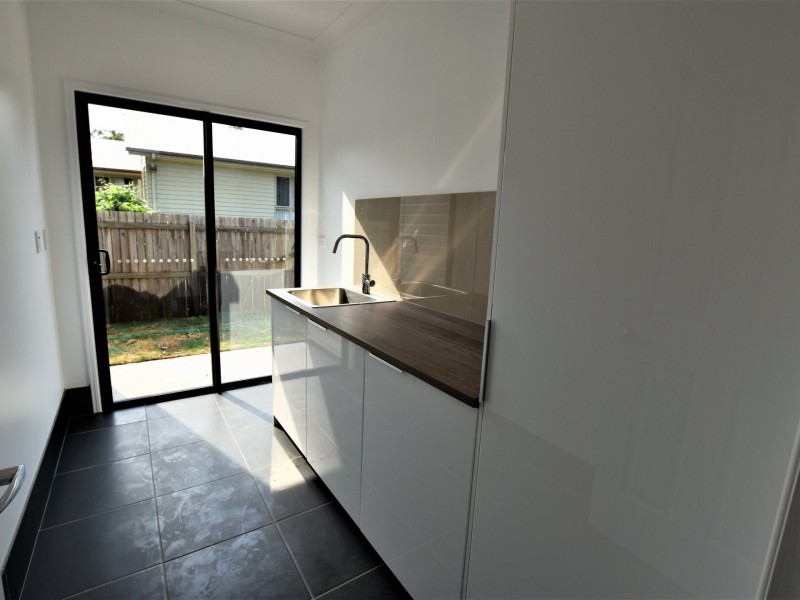 13 Pia St, Russell Island QLD 4184
