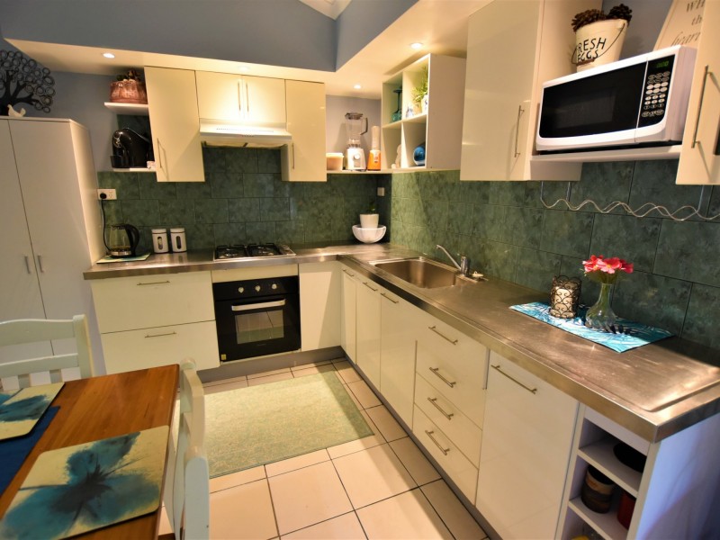 202 Centre Road, Russell Island QLD 4184