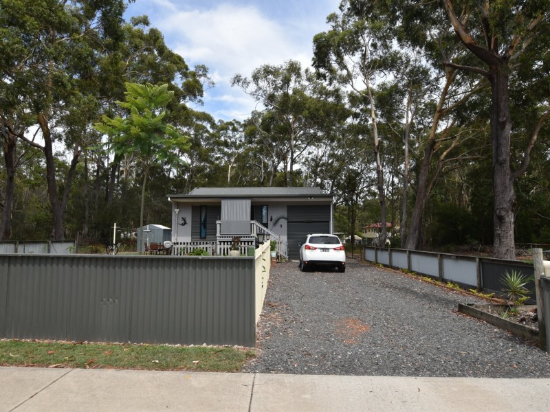 202 Centre Road, Russell Island QLD 4184