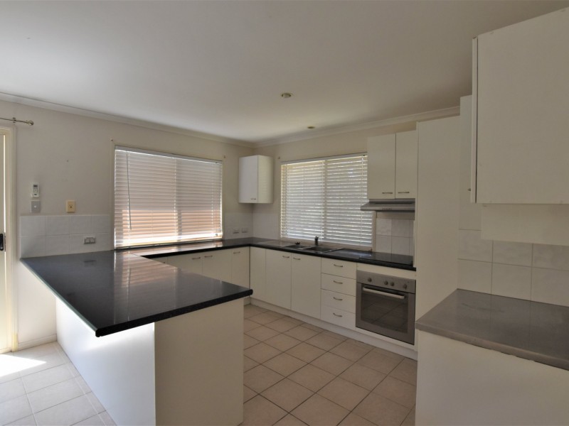 10 Hunters Rd, Russell Island QLD 4184