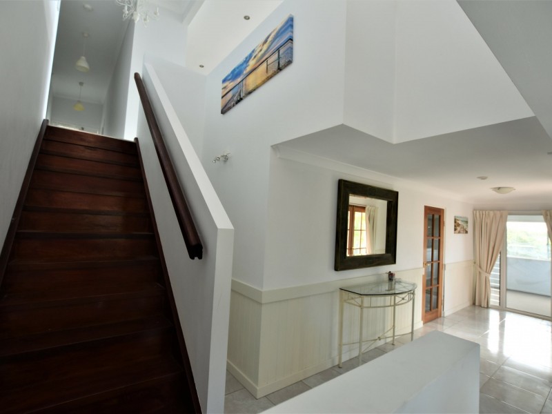 4 Hogan Court, Russell Island QLD 4184