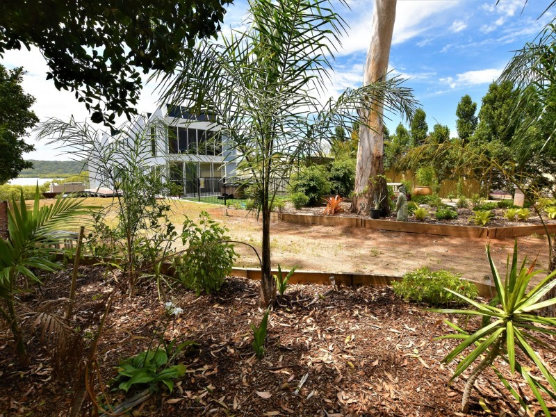 56 Canaipa Point Dve, Russell Island QLD 4184