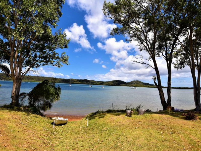 6 Emerson Street, Russell Island QLD 4184