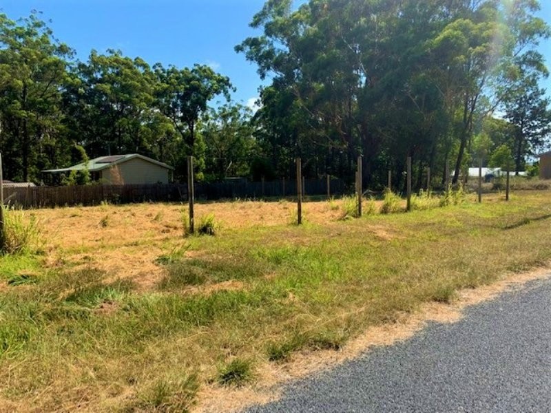 100 Laurel Street, Russell Island QLD 4184