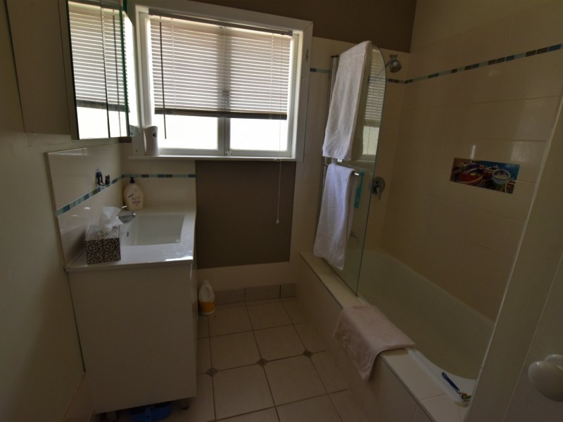 72 Laurel Street, Russell Island QLD 4184