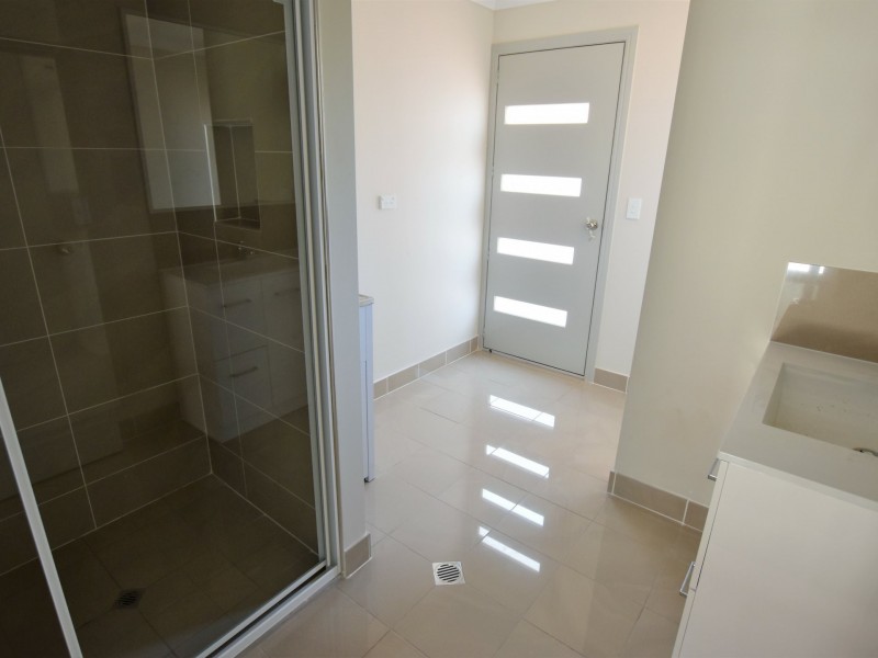 24 Tenanne Street, Russell Island QLD 4184