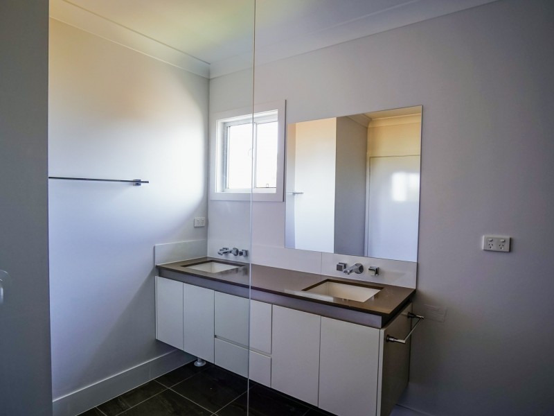 91 High Street, Russell Island QLD 4184