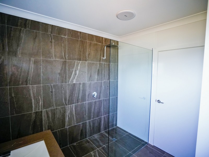 91 High Street, Russell Island QLD 4184