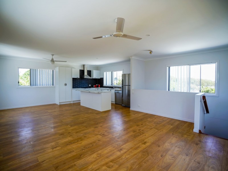 91 High Street, Russell Island QLD 4184