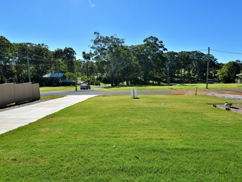 28 Mountain View Crescent, Russell Island QLD 4184