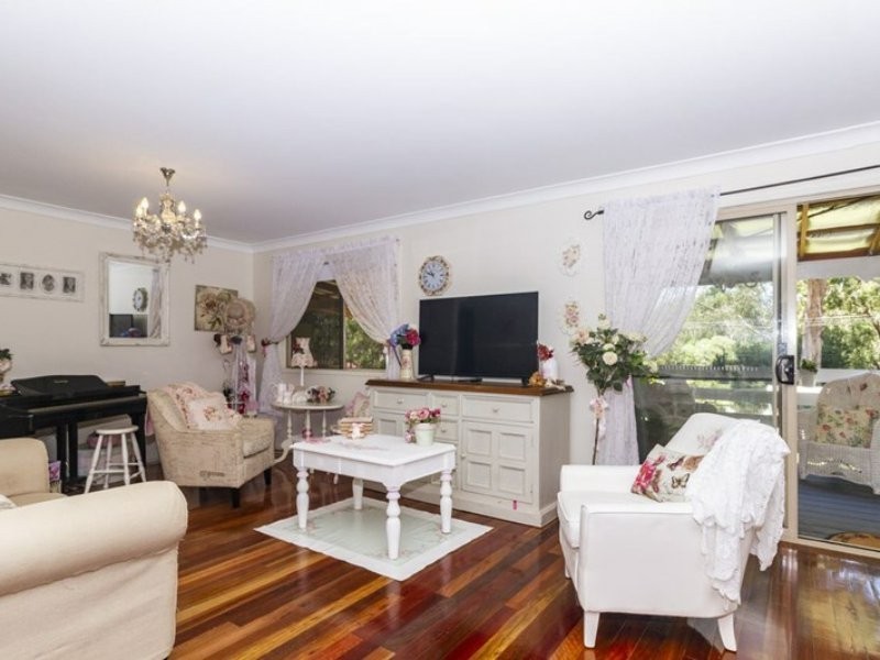 11 Saturn Street, Russell Island QLD 4184