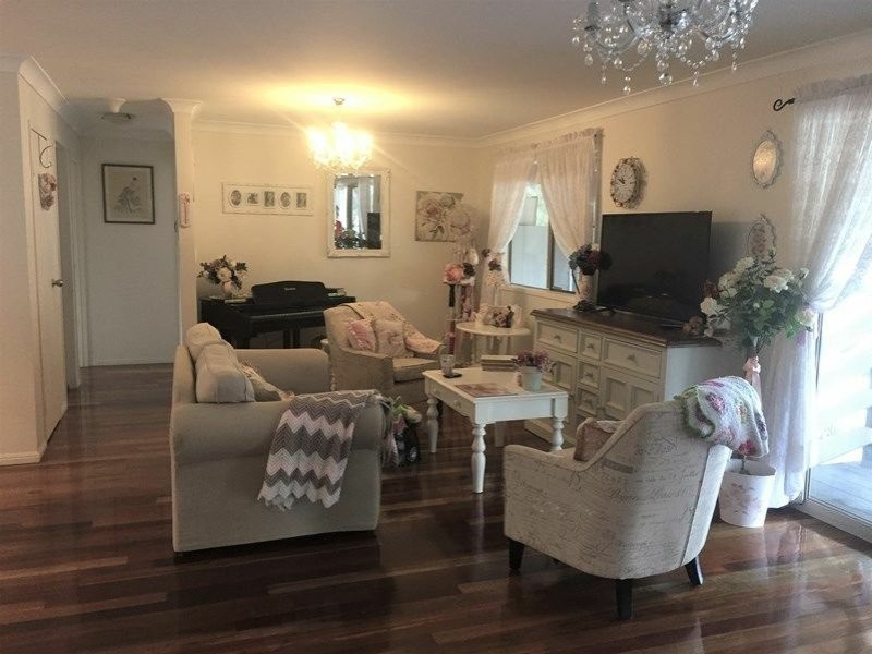 11 Saturn Street, Russell Island QLD 4184