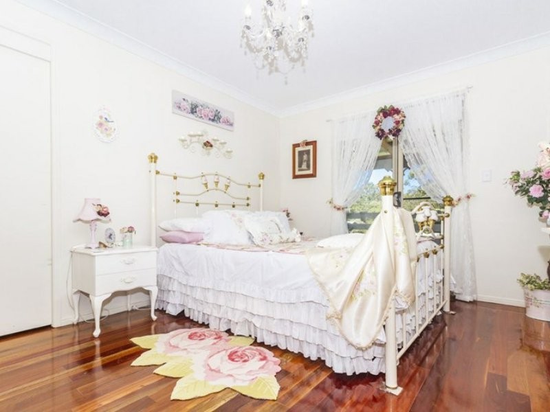 11 Saturn Street, Russell Island QLD 4184