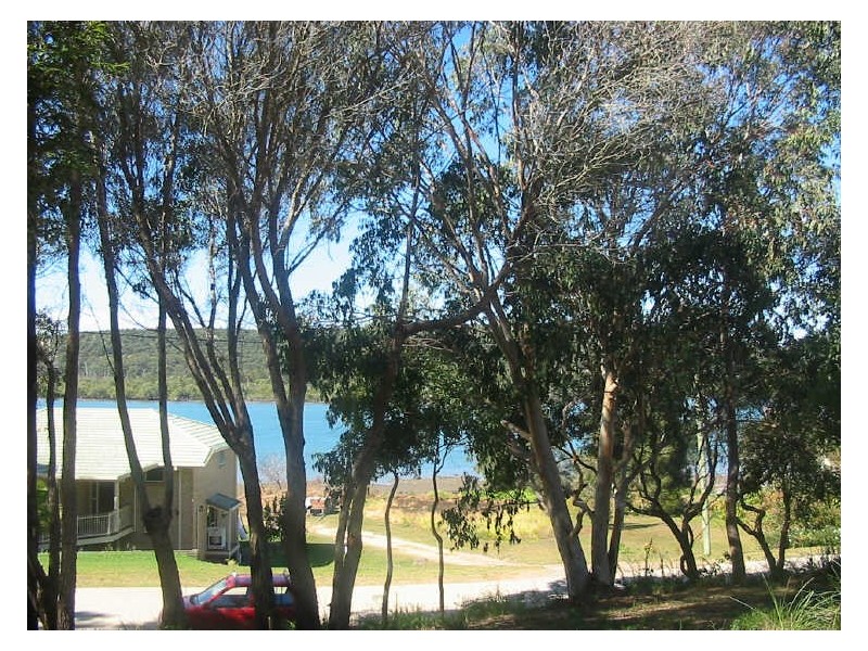 70 Wahine Dve, Russell Island QLD 4184