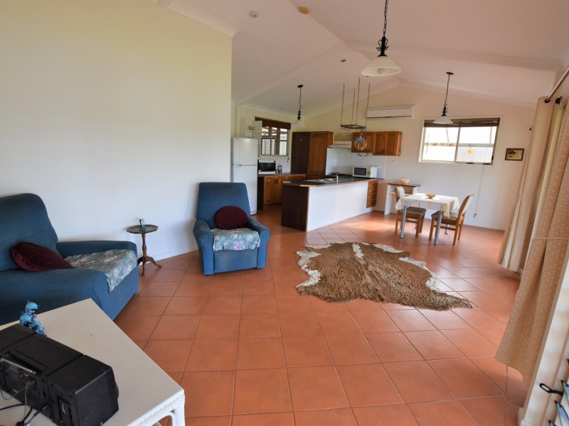 46 Canaipa Point Dve, Russell Island QLD 4184