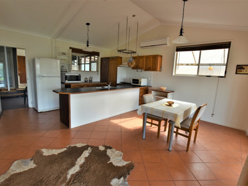 46 Canaipa Point Dve, Russell Island QLD 4184