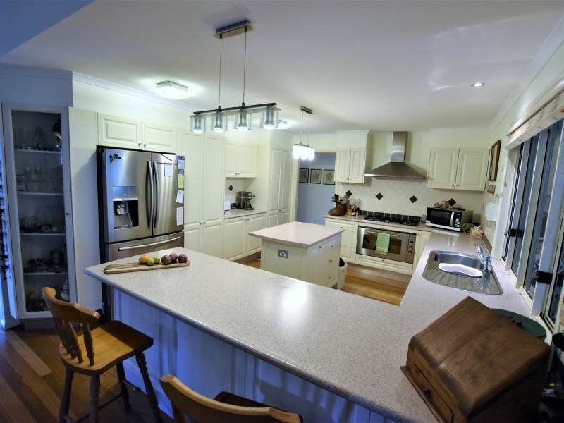 20 Bilbungra St, Russell Island QLD 4184