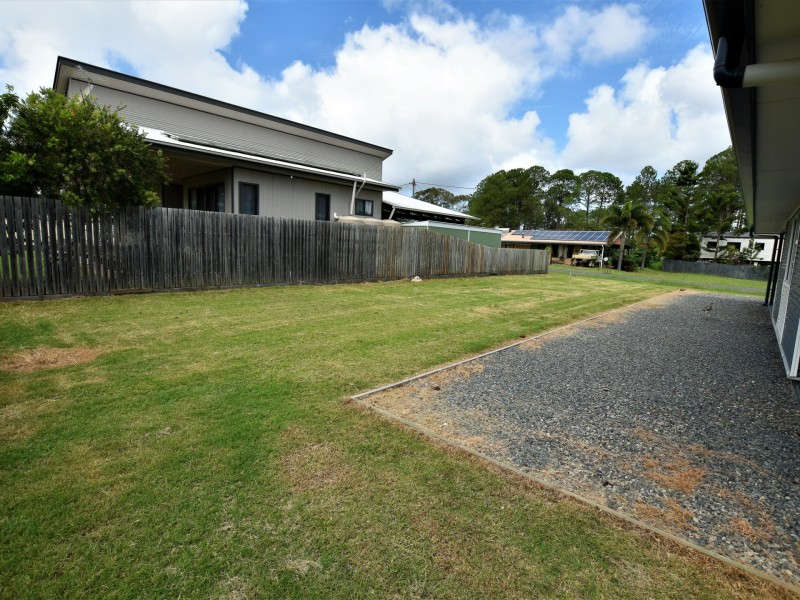 13 Banksia St, Russell Island QLD 4184