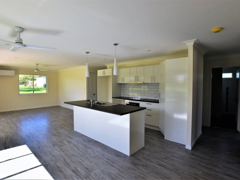 9 Kamar Street, Russell Island QLD 4184