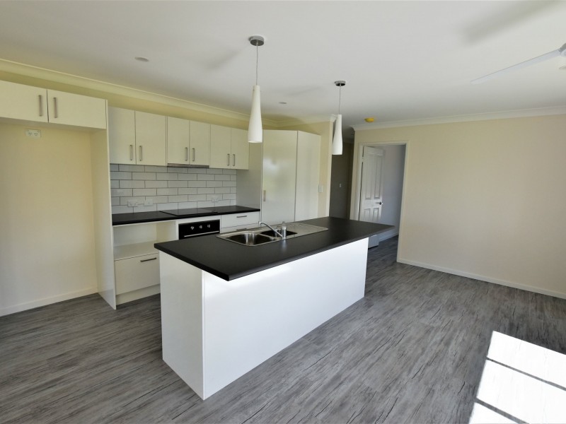 9 Kamar Street, Russell Island QLD 4184