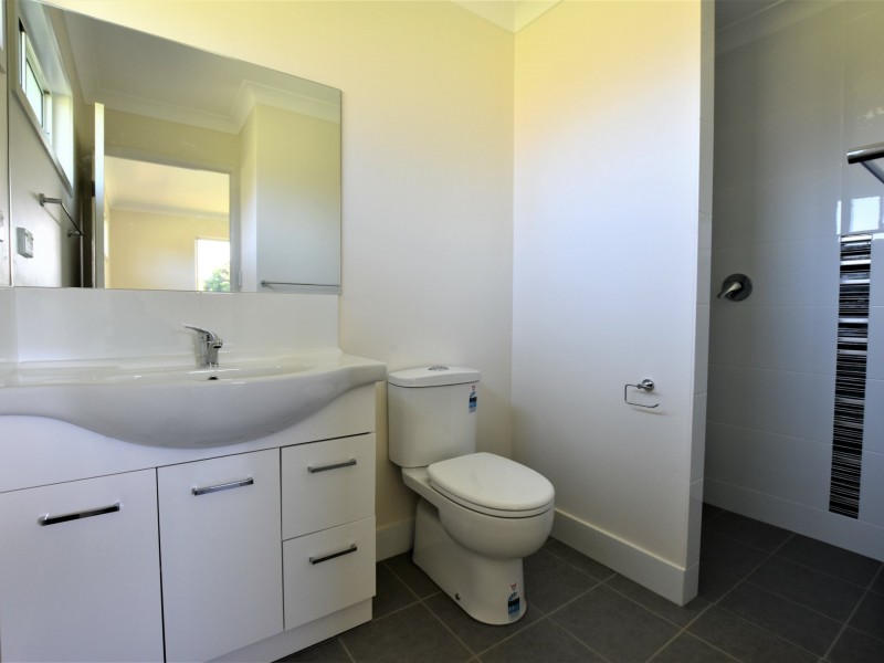 9 Kamar Street, Russell Island QLD 4184