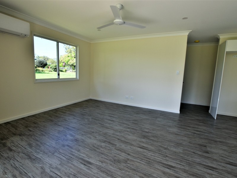 9 Kamar Street, Russell Island QLD 4184