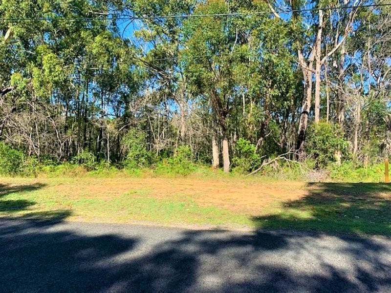 16 Stradbroke Dve, Russell Island QLD 4184