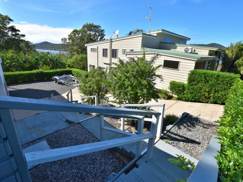 55 Seaward Drive, Russell Island QLD 4184