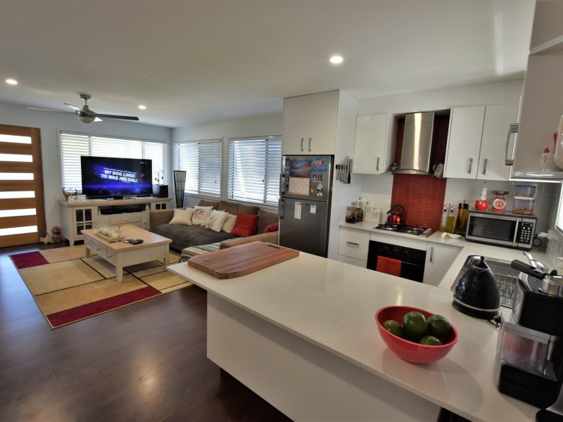 17 Roebuck Rd, Russell Island QLD 4184