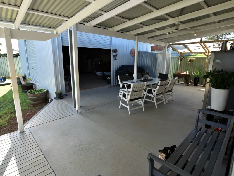 17 Roebuck Rd, Russell Island QLD 4184