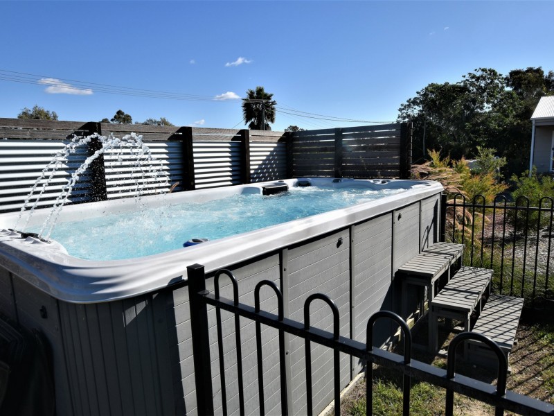 27-29 Tenanne Street, Russell Island QLD 4184