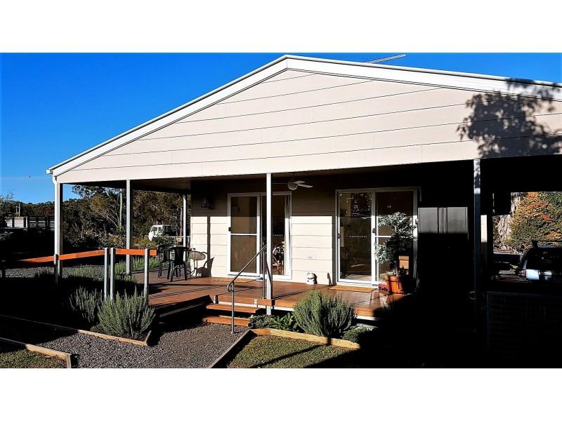 27-29 Tenanne Street, Russell Island QLD 4184