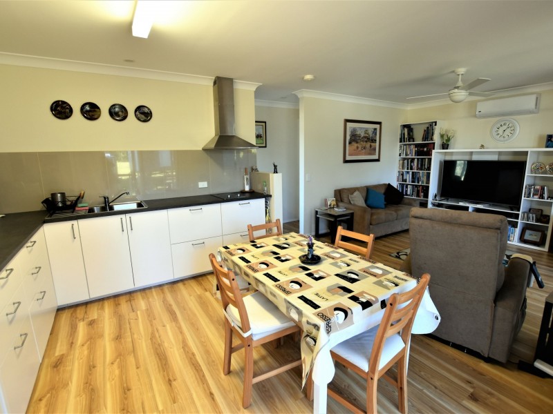 27-29 Tenanne Street, Russell Island QLD 4184