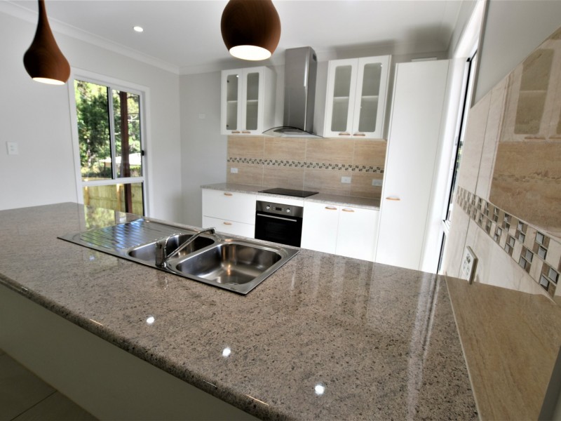 106 Laurel Street, Russell Island QLD 4184