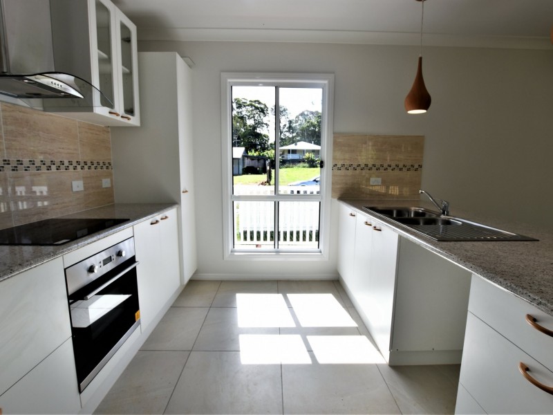 106 Laurel Street, Russell Island QLD 4184