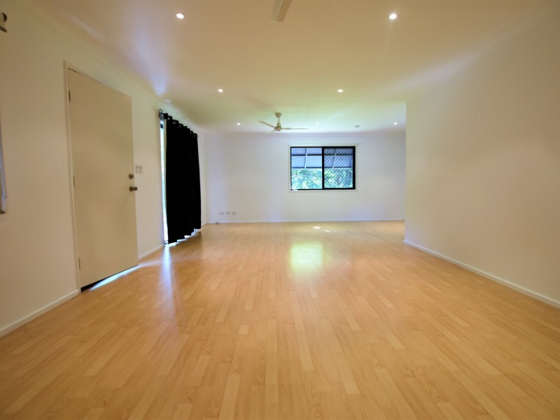 12 Blaxland Street, Russell Island QLD 4184