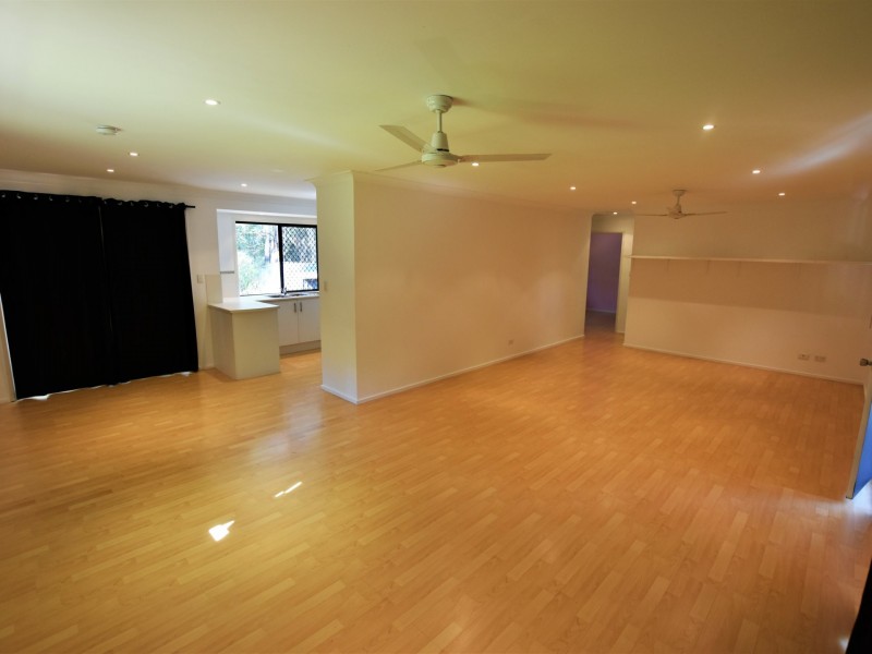 12 Blaxland Street, Russell Island QLD 4184