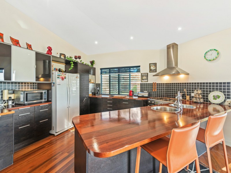 37 Patterson Drive, Russell Island QLD 4184