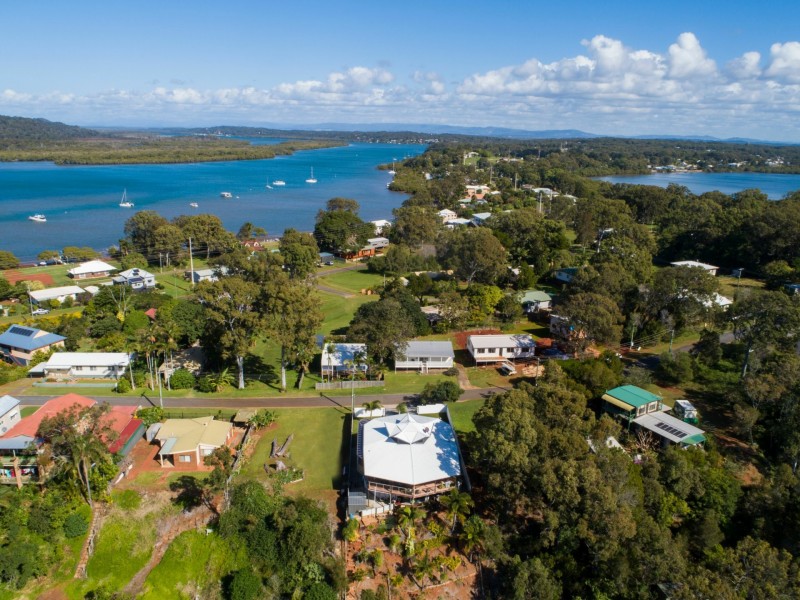 37 Patterson Drive, Russell Island QLD 4184