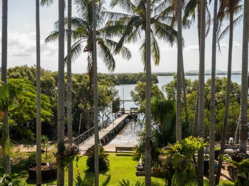 138 Palm Beach Road, Russell Island QLD 4184