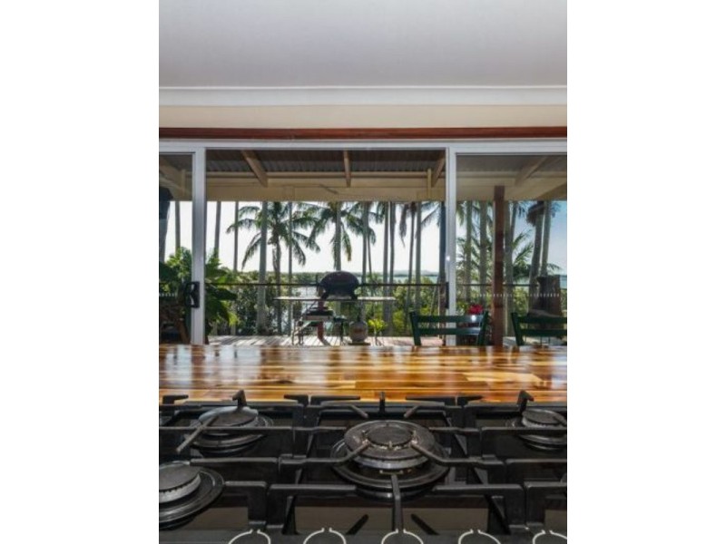 138 Palm Beach Road, Russell Island QLD 4184