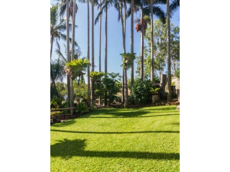 138 Palm Beach Road, Russell Island QLD 4184